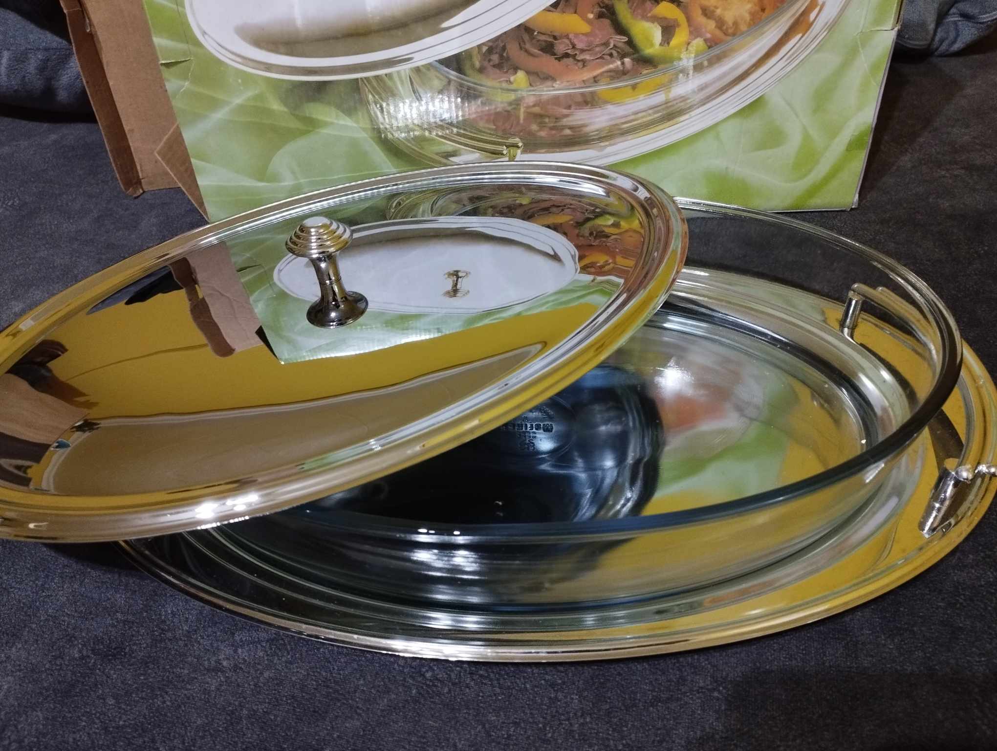 Fémfedeles, fémtálcás üveg tálaló tál